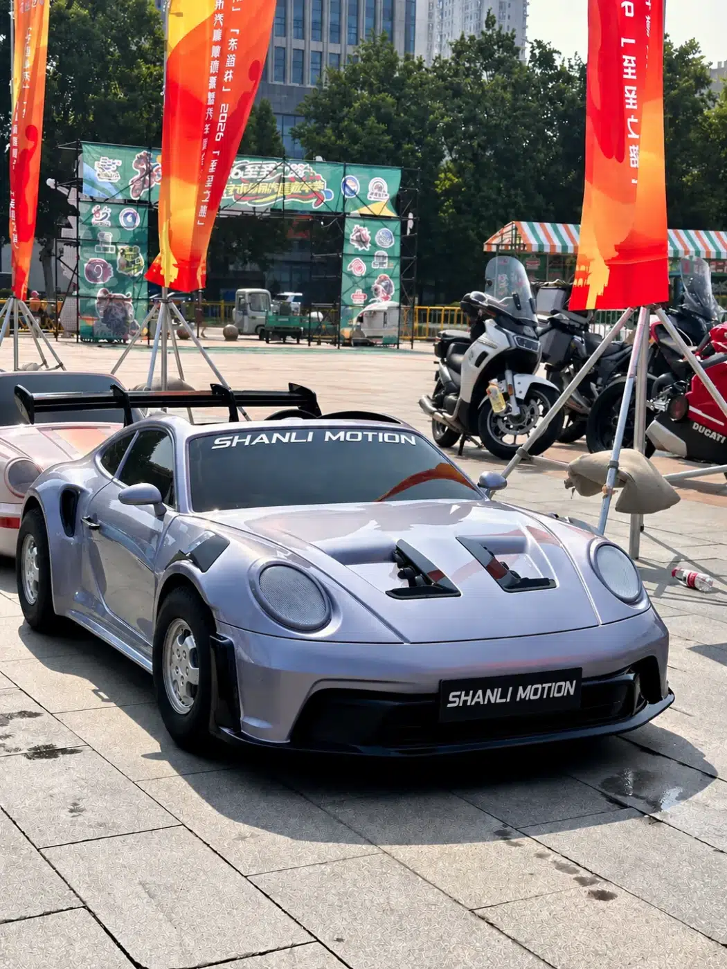 GT3 Widebody Sport Go-Karts — single-seat image for commercial closed-venue electric go-kart buyers