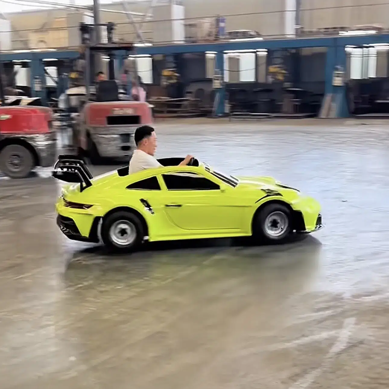 GT3 Widebody Sport Go-Karts — single-seat image for commercial closed-venue electric go-kart buyers