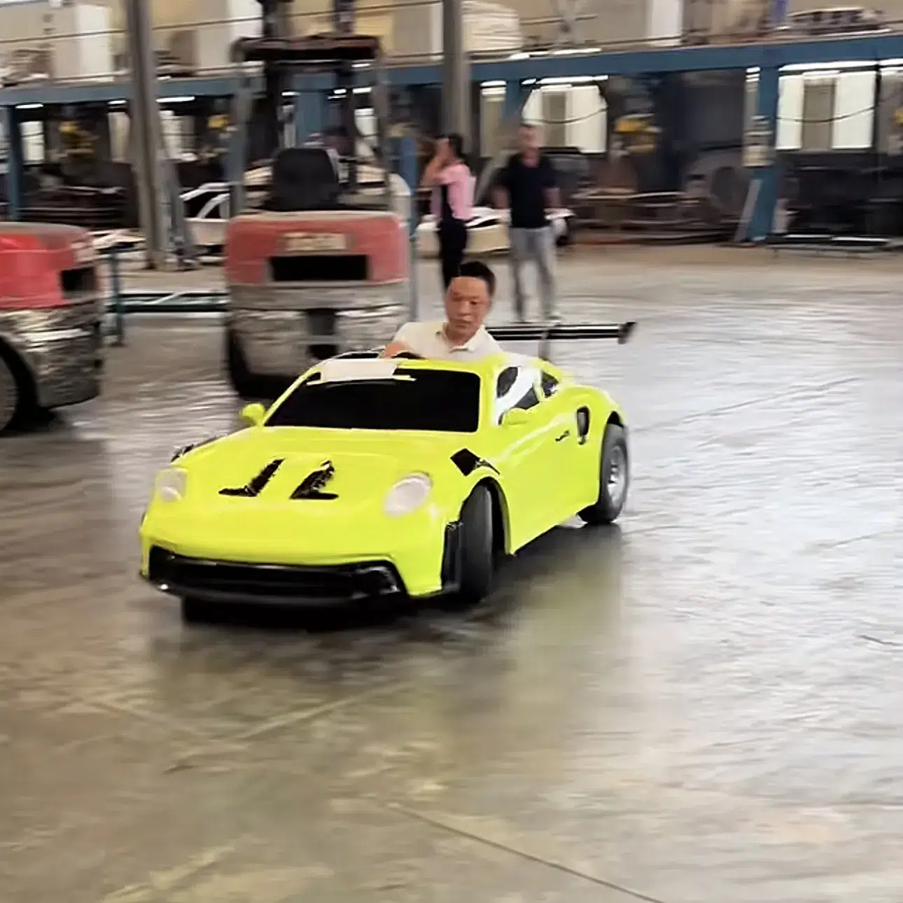 GT3 Widebody Sport Go-Karts — single-seat image for commercial closed-venue electric go-kart buyers